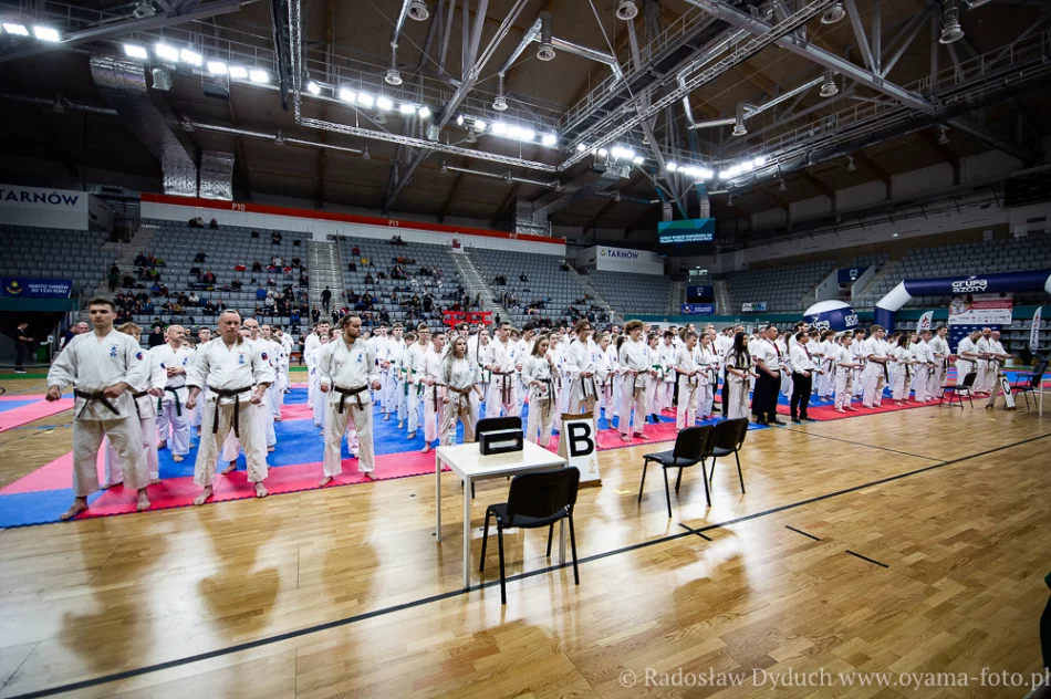 10 medali dla zawodników Limanowskiego Klubu Kyokushin Karate na Makroregionie Południowym w Tarnowie - zdjęcie 13