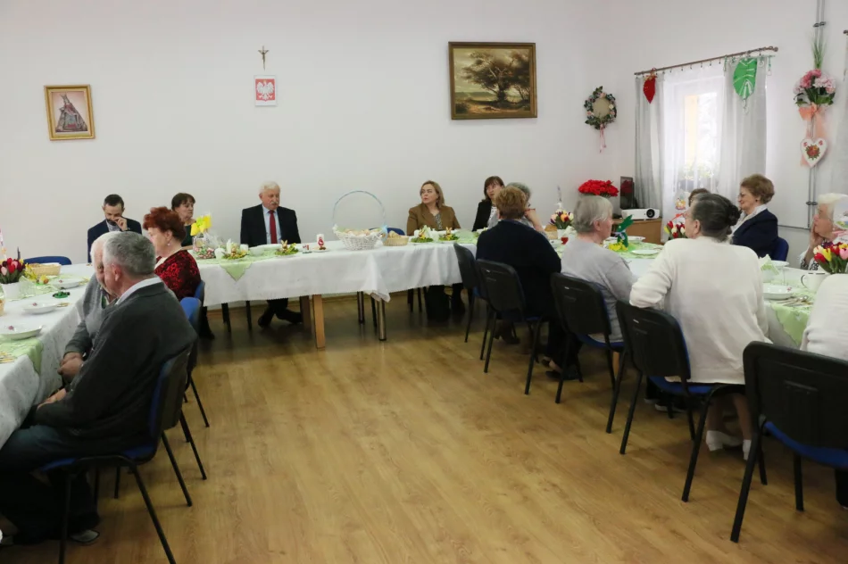 Przedświąteczne spotkanie w Dziennym Domu „Senior+” w Limanowej - zdjęcie 4