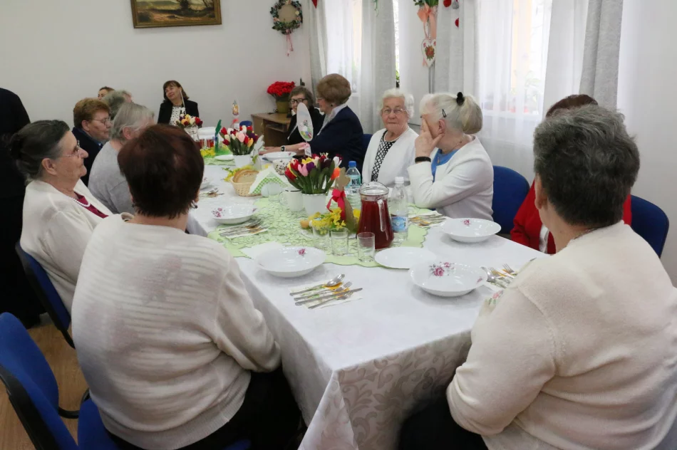 Przedświąteczne spotkanie w Dziennym Domu „Senior+” w Limanowej - zdjęcie 9