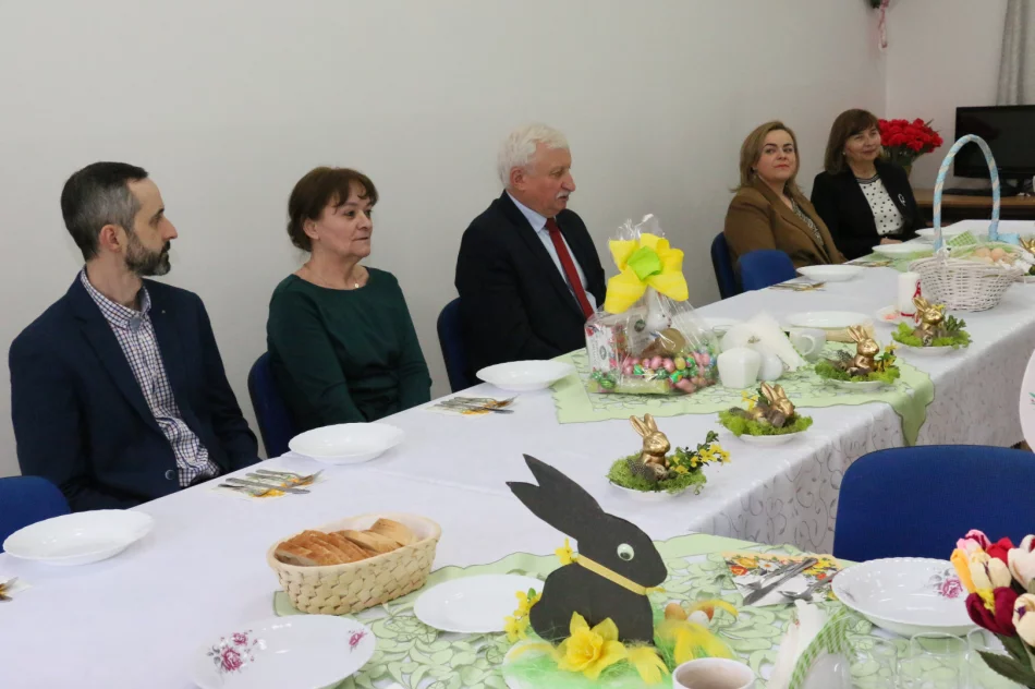 Przedświąteczne spotkanie w Dziennym Domu „Senior+” w Limanowej - zdjęcie 17