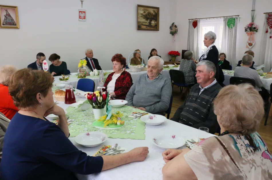 Przedświąteczne spotkanie w Dziennym Domu „Senior+” w Limanowej - zdjęcie 19