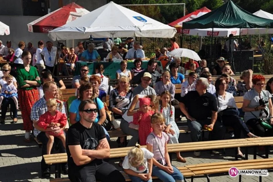 III Festiwal Zespołów Regionalnych ' Beskidzka Podkówecka' - zdjęcie 2
