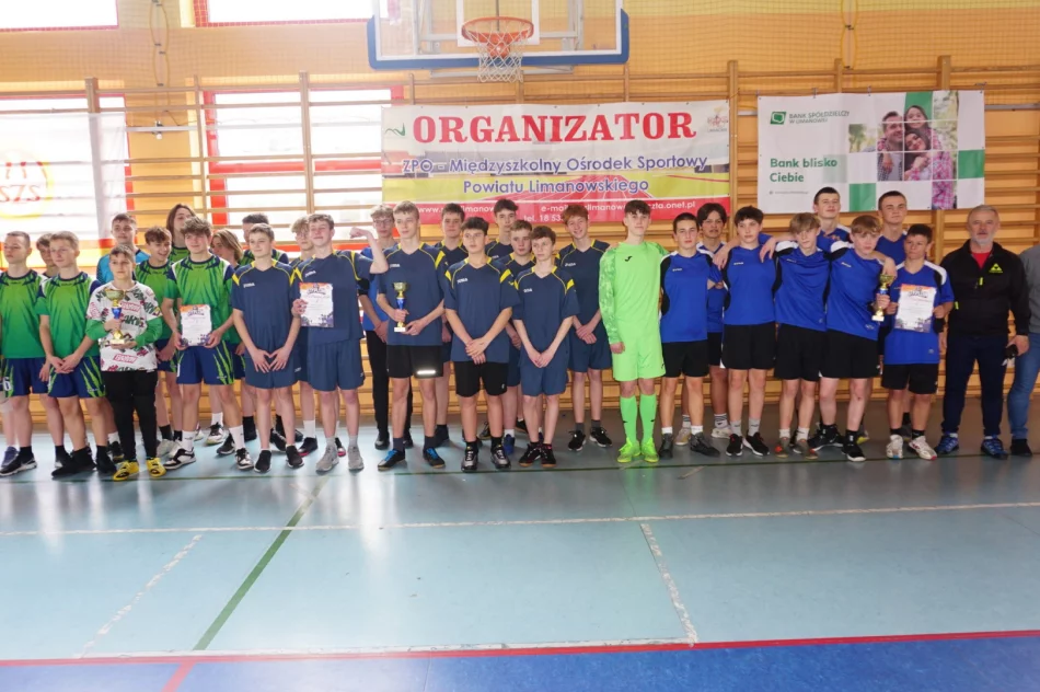 Rupniów najlepszy w powiecie wśród szczypiornistów - zdjęcie 2