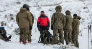 TOPR szkoli limanowski batalion w Dolinie Chochołowskiej - zdjęcie 4