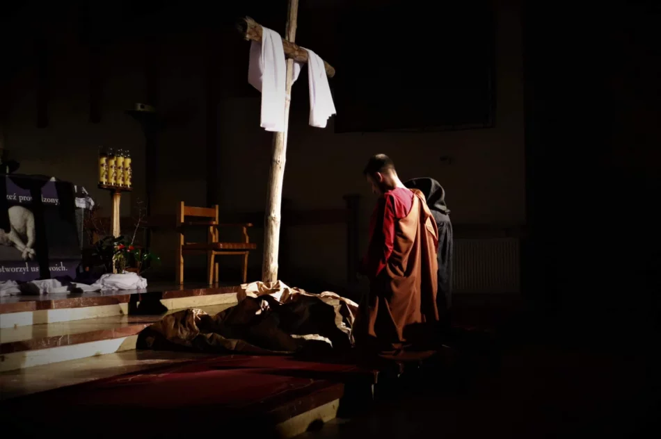 Wyjątkowe misterium zintegrowało wspólnotę - zdjęcie 15