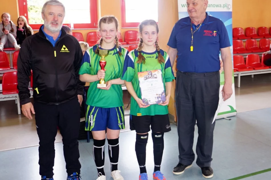 Chłopcy z Rupniowa Mistrzami Powiatu w Piłce Ręcznej Młodzieży - zdjęcie 3