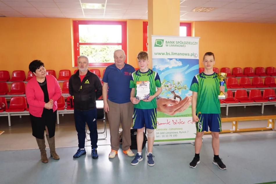 Chłopcy z Rupniowa Mistrzami Powiatu w Piłce Ręcznej Młodzieży - zdjęcie 7