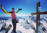 Justyna Kowalczyk-Tekieli na szczycie czterotysięcznika - zdjęcie główne