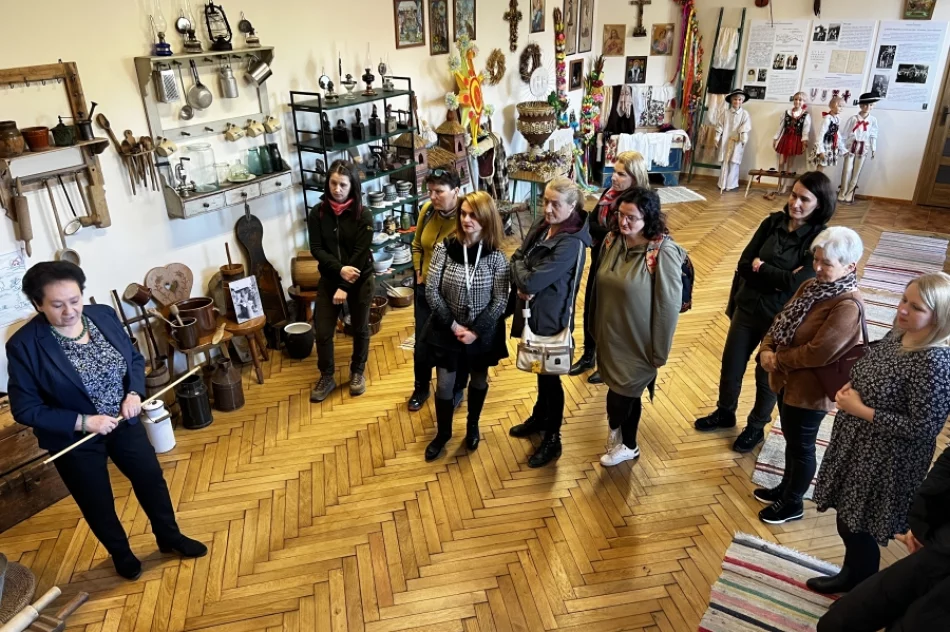 Przedświąteczne spotkanie z tradycją i kulturą - zdjęcie 19