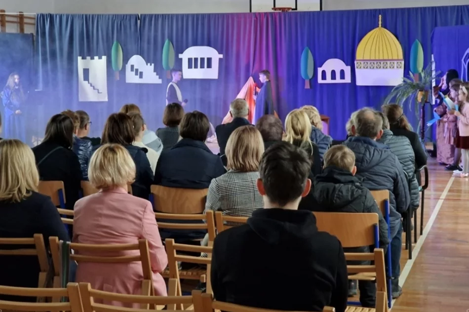 ​“Stacja Miłość” - szkolne misterium - zdjęcie 17