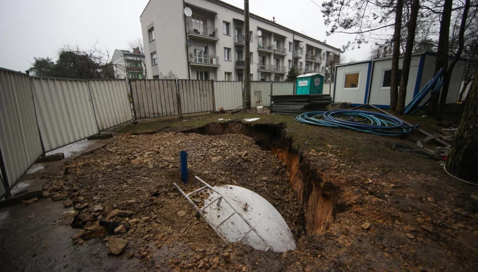 Kolejna dziura w Trzebinii - zasypana ze zbiornikiem - zdjęcie 1