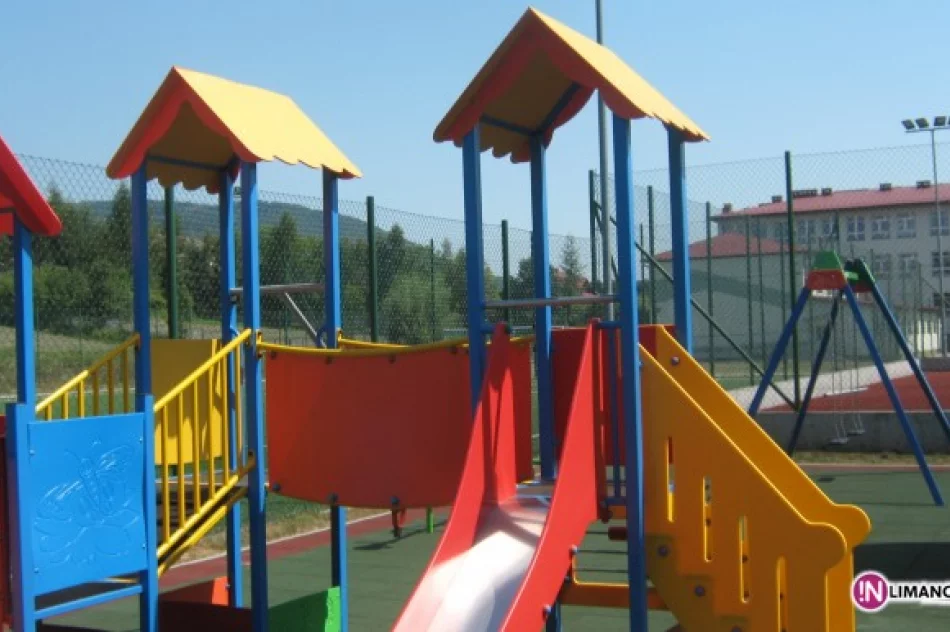 Nowe place zabaw w gminie Limanowa - zdjęcie 4