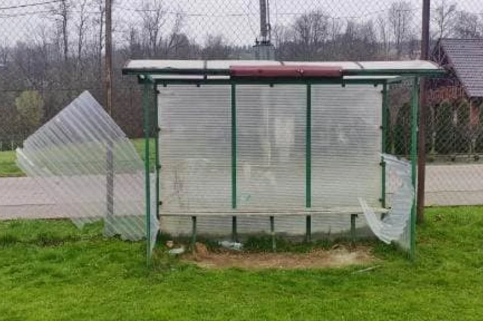 Zniszczenia na stadionie. Klub stawia ultimatum - zdjęcie 2