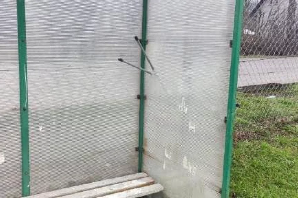 Zniszczenia na stadionie. Klub stawia ultimatum - zdjęcie 7