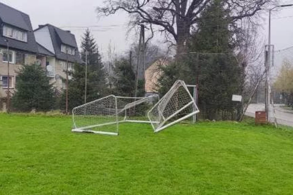 Zniszczenia na stadionie. Klub stawia ultimatum - zdjęcie 9