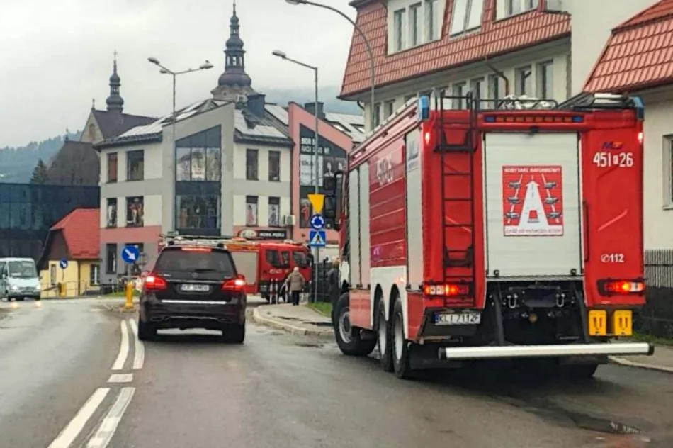 Strażacy neutralizują wyciek w centrum miasta - zdjęcie 4