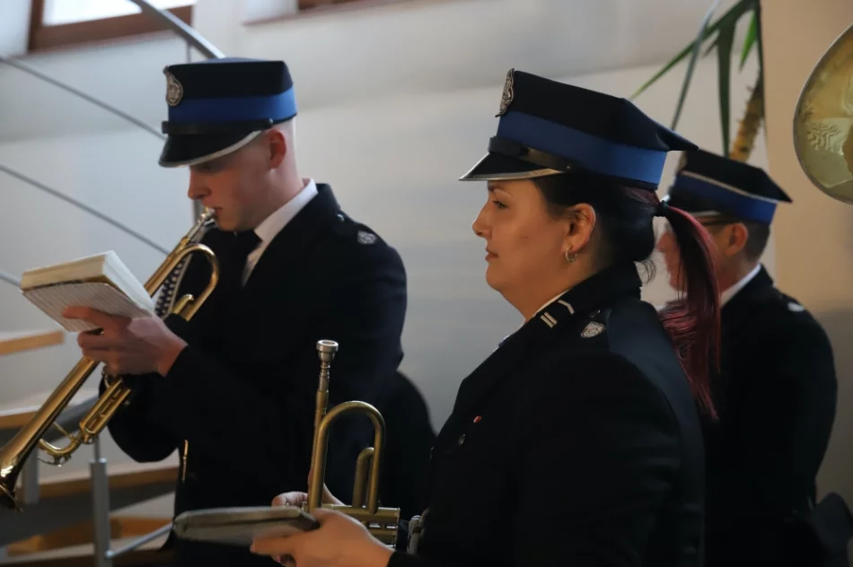 Kard. Stanisław Dziwisz w Mszanie Dolnej: mamy rozpalać płomienie wiary, nadziei i miłości - zdjęcie 12