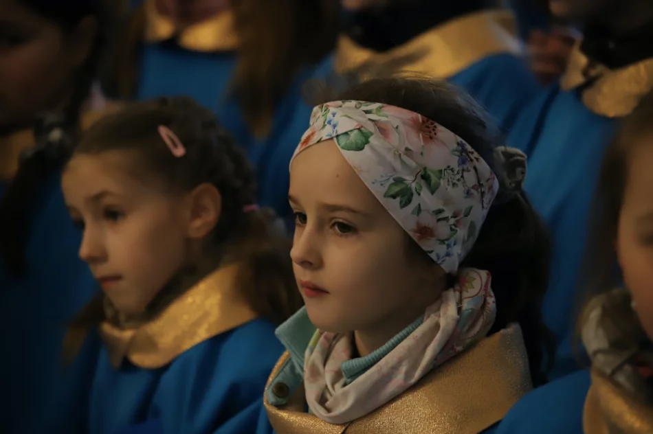 Kard. Stanisław Dziwisz w Mszanie Dolnej: mamy rozpalać płomienie wiary, nadziei i miłości - zdjęcie 19