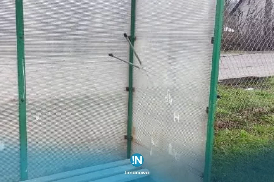 Sprawcy przyznali się, naprawią szkody i odpracują wybryk - zdjęcie 7