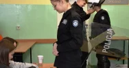 Policjanci zachęcali młodzież do służby w mundurze - zdjęcie 5