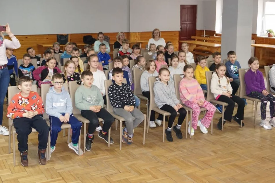 Dzieci sprzątały gminę - zdjęcie 3