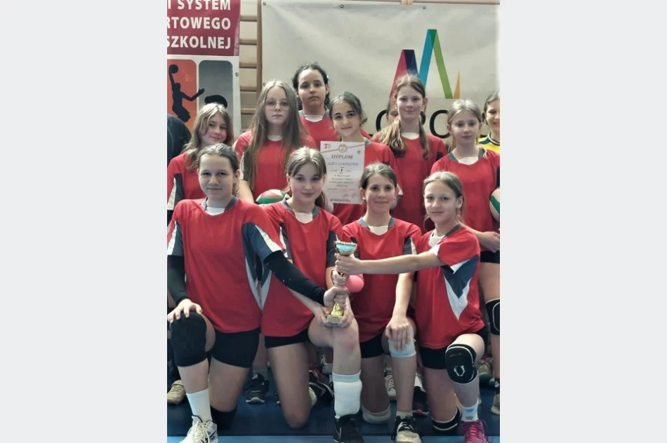 Drużyna siatkarek z „Jedynki” jedzie na zawody wojewódzkie! - zdjęcie 2