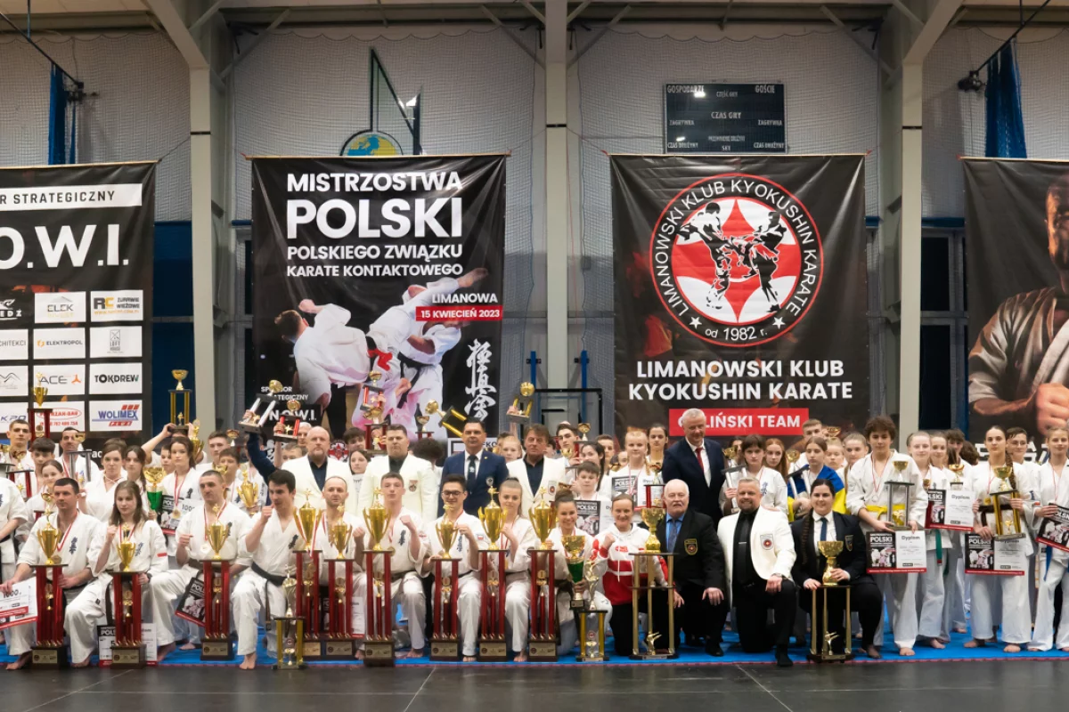 61 klubów walczyło w Limanowej na Mistrzostwach Polski Polskiego Związku Karate Kontaktowego - zobacz zdjęcia