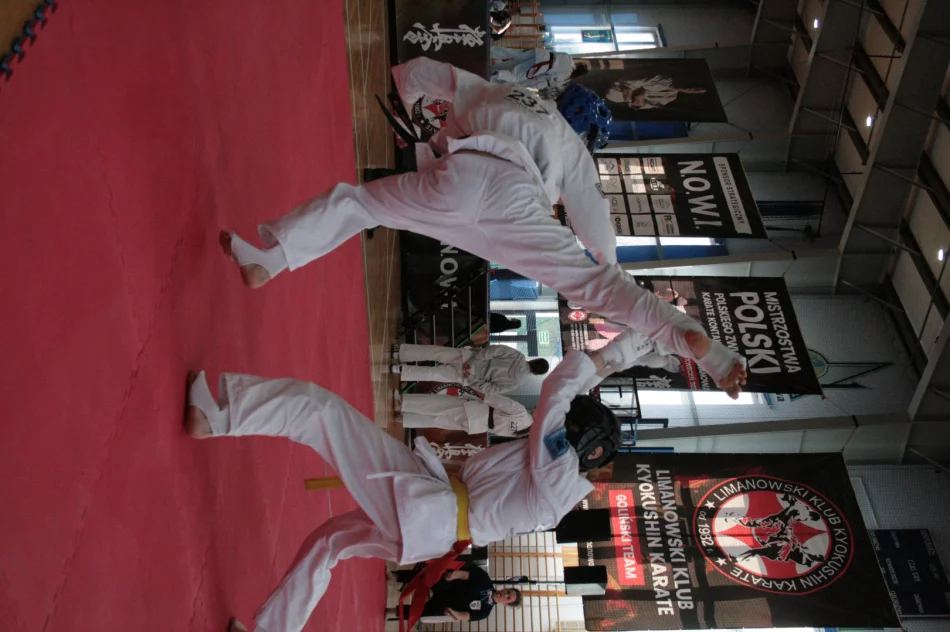 61 klubów walczyło w Limanowej na Mistrzostwach Polski Polskiego Związku Karate Kontaktowego - zobacz zdjęcia - zdjęcie 6