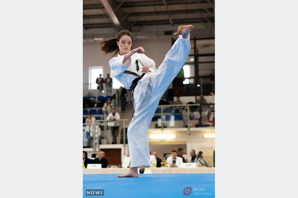 61 klubów walczyło w Limanowej na Mistrzostwach Polski Polskiego Związku Karate Kontaktowego - zobacz zdjęcia - zdjęcie 8