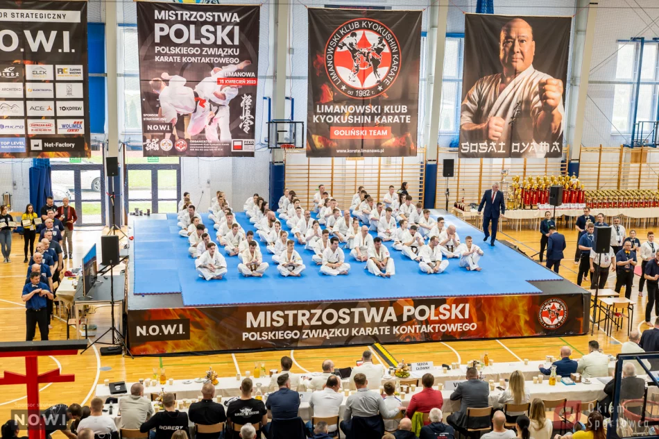 61 klubów walczyło w Limanowej na Mistrzostwach Polski Polskiego Związku Karate Kontaktowego - zobacz zdjęcia - zdjęcie 15