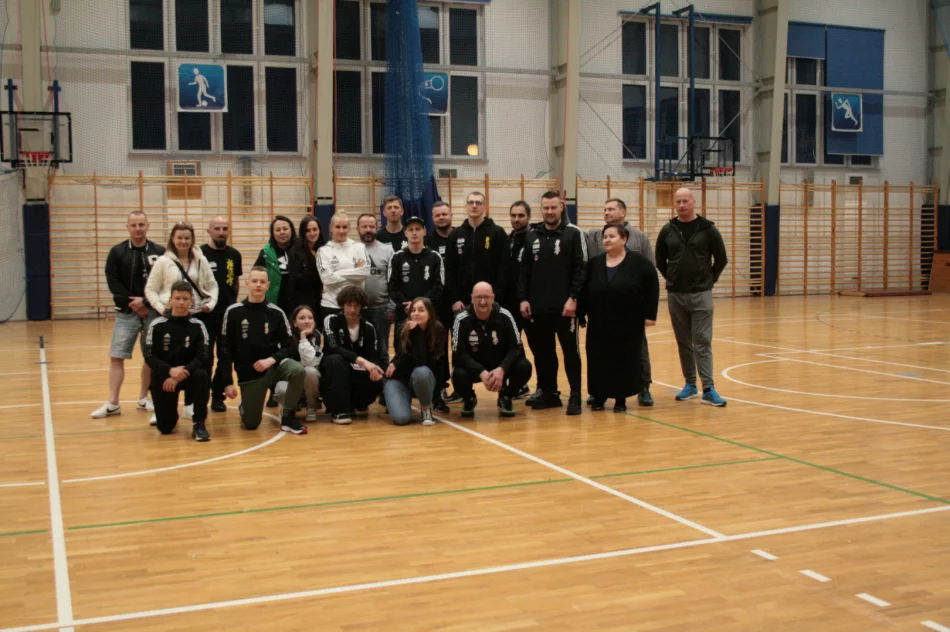 61 klubów walczyło w Limanowej na Mistrzostwach Polski Polskiego Związku Karate Kontaktowego - zobacz zdjęcia - zdjęcie 19