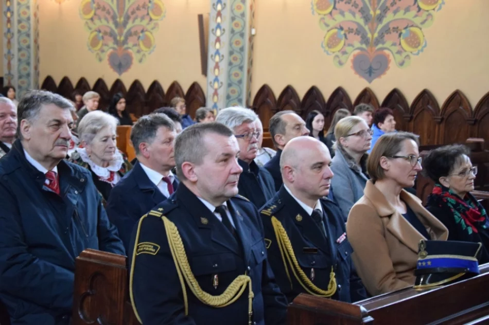 Uczczono pamięć ofiar Zbrodni Katyńskiej - zdjęcie 15