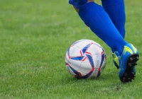 Płomień w derbowym pojedynku z Turbaczem. Decydujący gol w ostatniej minucie. - zdjęcie główne