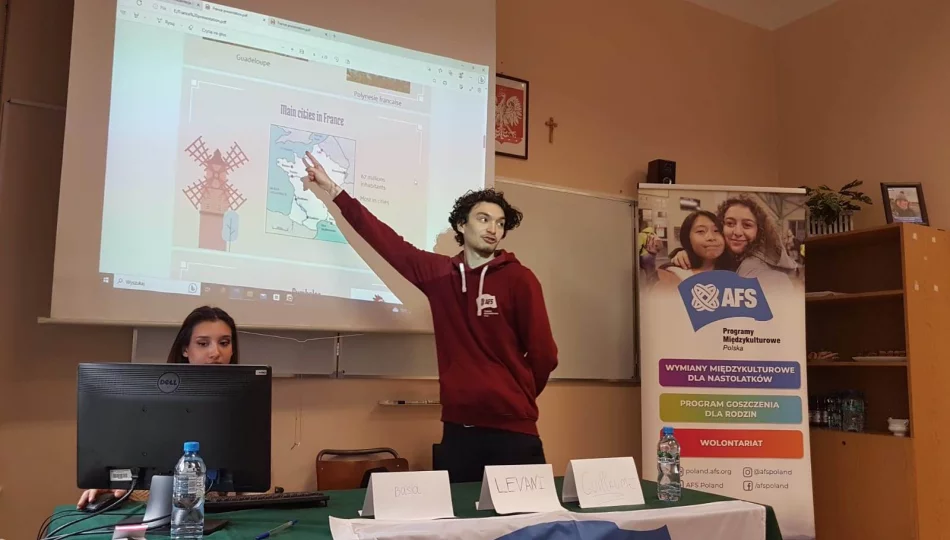 Spotkanie z wolontariuszami AFS, czyli kawałek świata w ZSTI - zdjęcie 1