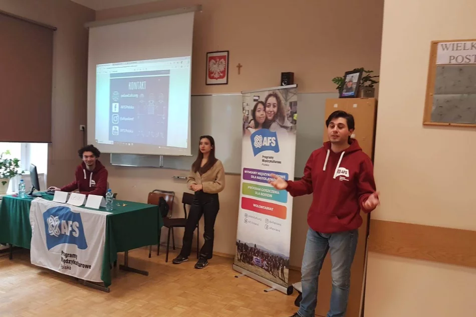 Spotkanie z wolontariuszami AFS, czyli kawałek świata w ZSTI - zdjęcie 4
