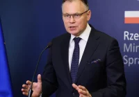 Arkadiusz Mularczyk o krytykuje postawę marszałka Hołowni  - zdjęcie główne