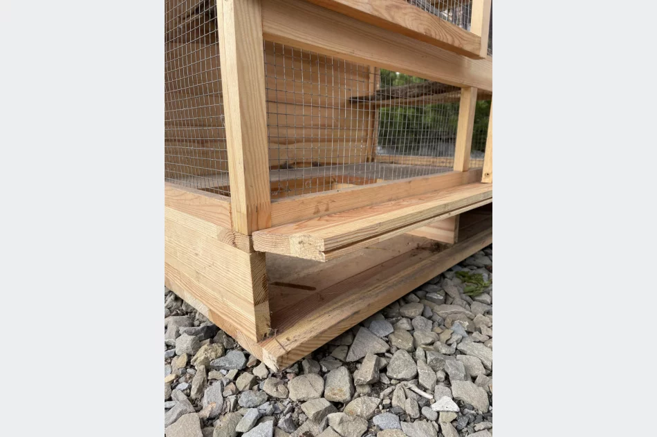 Sprzedam Drewnianą Wolierę, Klatkę - zdjęcie 4