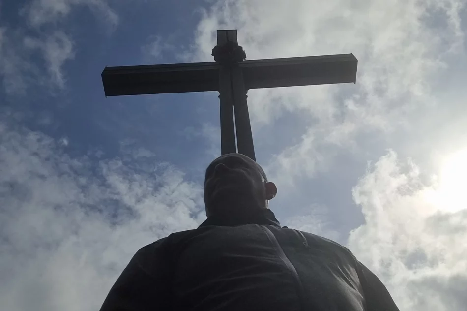 Papier toaletowy zamiast wstęgi. Radny kpi z parlamentarzystów - zdjęcie 15