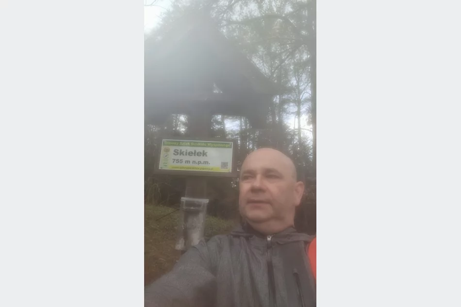 Papier toaletowy zamiast wstęgi. Radny kpi z parlamentarzystów - zdjęcie 20