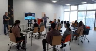 Uczniowie ze Szkoły Podstawowej w Mordarce z wizytą w Pracownii Aktywnego Korzystania z Technologii - zdjęcie 3