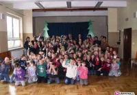 Głośne czytanie  dzieciom w Gminnej Bibliotece Publicznej w Starej Wsi - zdjęcie główne