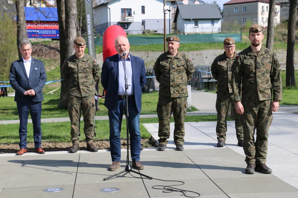 Oficjalnie zainaugurowano Mistrzostwa Wojsk Obrony Terytorialnej w Biegu na Orientację w Limanowej - zdjęcie 7