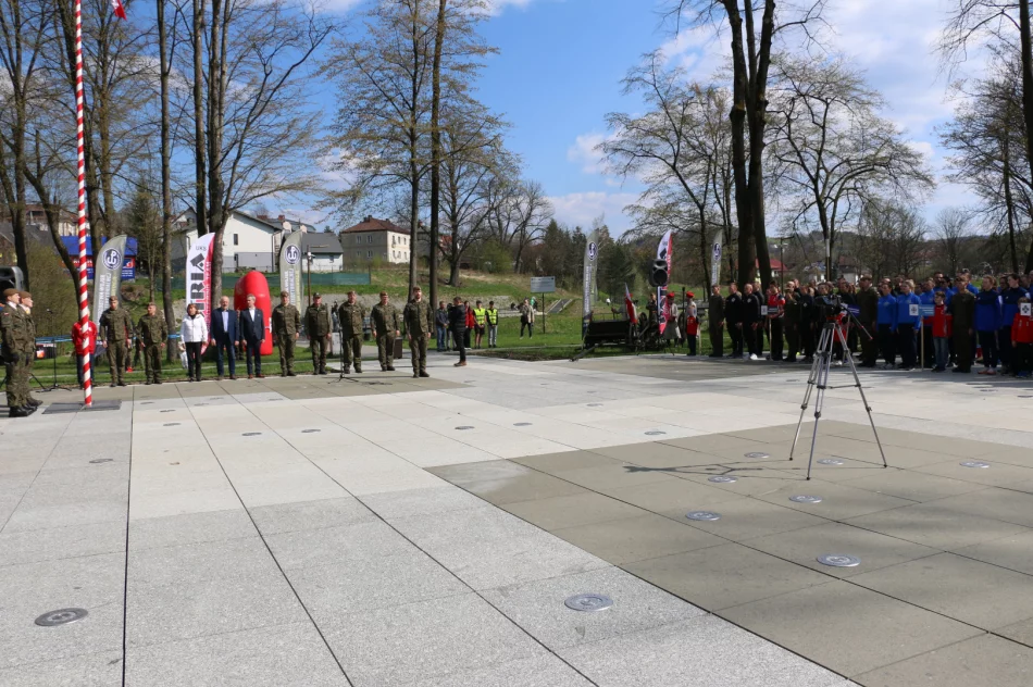 Oficjalnie zainaugurowano Mistrzostwa Wojsk Obrony Terytorialnej w Biegu na Orientację w Limanowej - zdjęcie 8