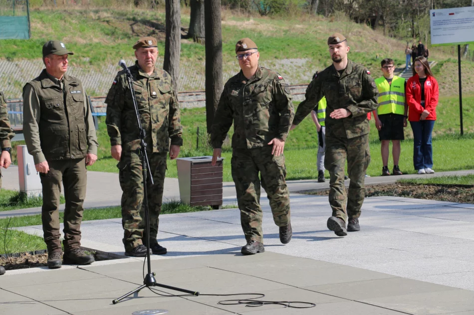 Oficjalnie zainaugurowano Mistrzostwa Wojsk Obrony Terytorialnej w Biegu na Orientację w Limanowej - zdjęcie 9