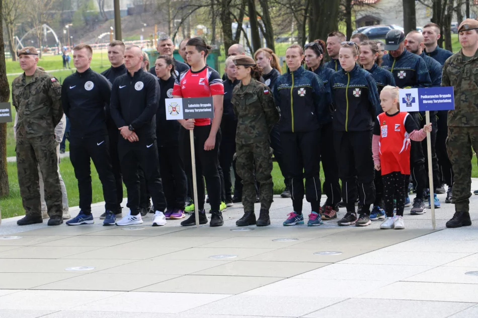 Oficjalnie zainaugurowano Mistrzostwa Wojsk Obrony Terytorialnej w Biegu na Orientację w Limanowej - zdjęcie 10