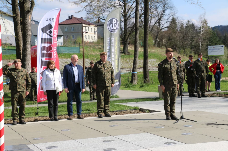 Oficjalnie zainaugurowano Mistrzostwa Wojsk Obrony Terytorialnej w Biegu na Orientację w Limanowej - zdjęcie 16