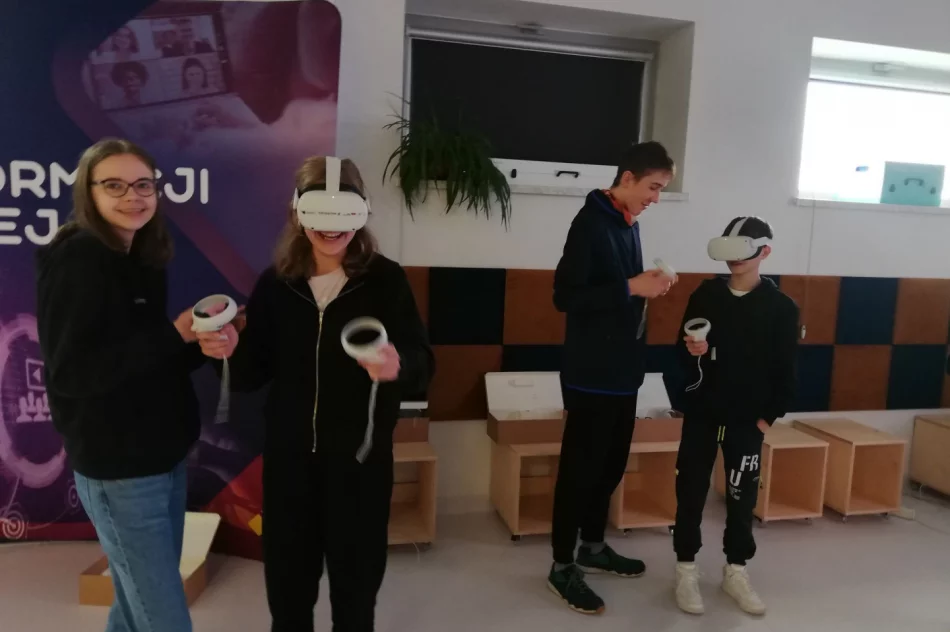 Uczniowie aktywnie korzystali z technologii - zdjęcie 2