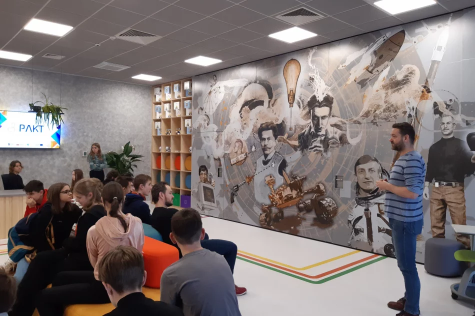 Uczniowie aktywnie korzystali z technologii - zdjęcie 6