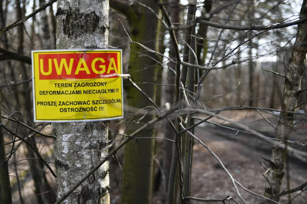 Małopolska: Trzebinia z zakazem wstępu na tereny zagrożone. Interwencja policji i grzywna