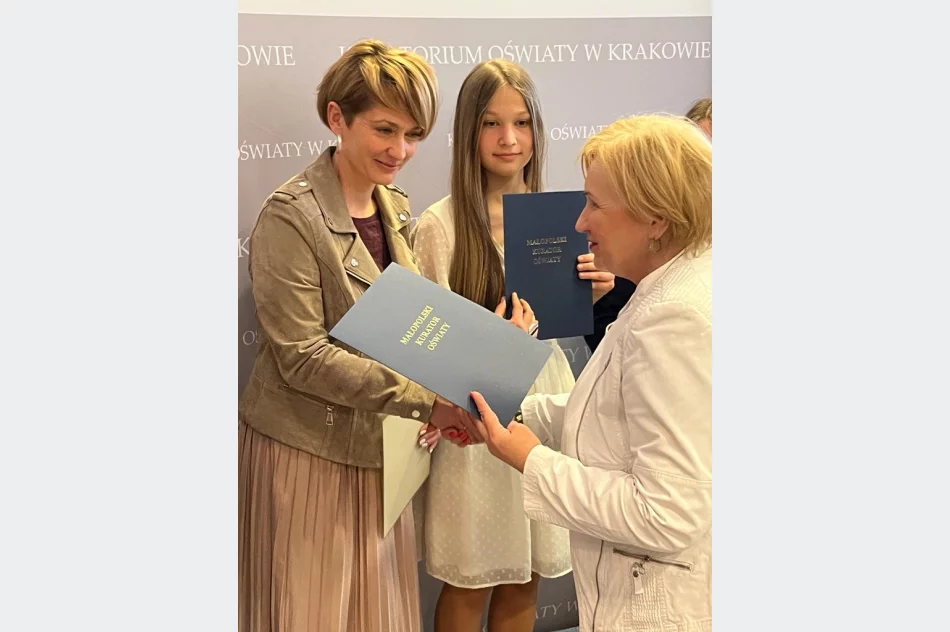 Julia Banat laureatką Małopolskiego Konkursu Języka Angielskiego - zdjęcie 4